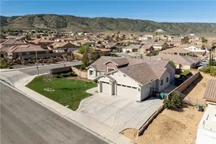 41715 Chianti Ct, Palmdale, CA 93551 - Photo 2