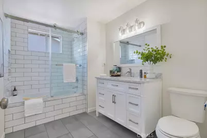 22529 Clarendon, Woodland Hills, CA 91367 - Photo 10