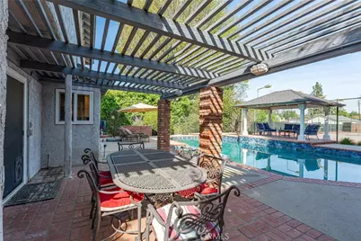 22963 Collins Street, Woodland Hills, CA 91367 - Photo 32