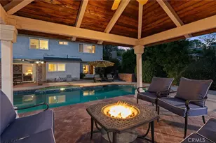 22963 Collins St, Woodland Hills, CA 91367 - Photo 36