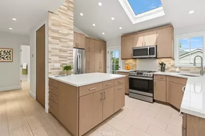 8963 Cynthia, West Hollywood, CA 90069 - Photo 10