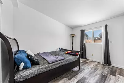 1046 W Avenue H6, Lancaster, CA 93534 - Photo 18