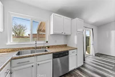 1046 W Avenue H6, Lancaster, CA 93534 - Photo 14