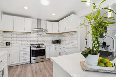 6947 Sunnybrae Avenue, Winnetka, CA 91306 - Photo 10