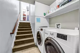 984 W Riverside Dr, Burbank, CA 91506 - Photo 28