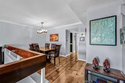 984 W Riverside Drive, Burbank, CA 91506 - Photo 10
