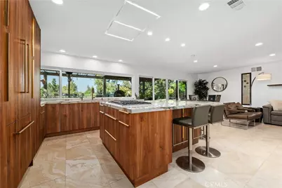 4556 Poe Avenue, Woodland Hills, CA 91364 - Photo 14