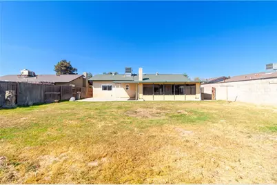 4808 Stancliff Court, Bakersfield, CA 93307 - Photo 8