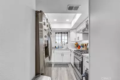 6545 Reseda Boulevard #6, Reseda, CA 91335 - Photo 10