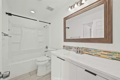 22117 Burbank #5, Woodland Hills, CA 91367 - Photo 28