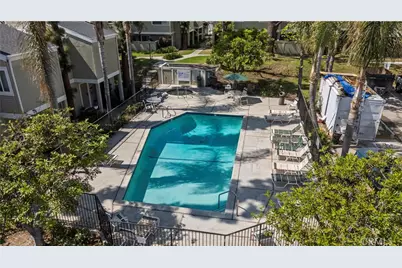 22117 Burbank #5, Woodland Hills, CA 91367 - Photo 40