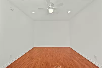 22117 Burbank #5, Woodland Hills, CA 91367 - Photo 26