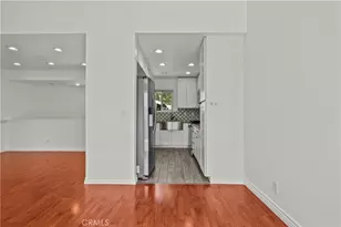 22117 Burbank, Woodland Hills, CA 91367 - Photo 16