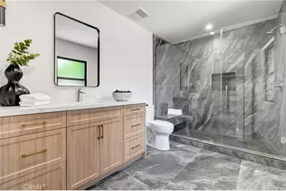 4830 Hasekian Drive, Tarzana, CA 91356 - Photo 20