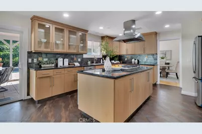 23942 Califa, Woodland Hills, CA 91367 - Photo 4