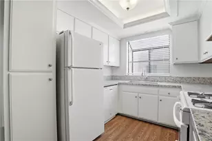 27657 Ironstone Dr, Canyon Country, CA 91387 - Photo 4