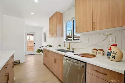 13907 13909 Wyandotte Street, Van Nuys, CA 91405 - Photo 12