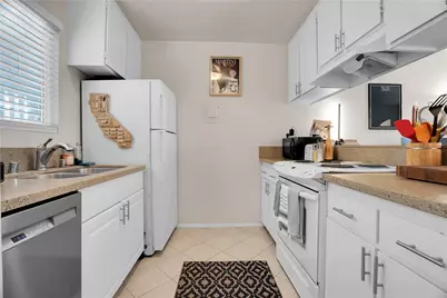 126 43rd, Manhattan Beach, CA 90266 - Photo 4