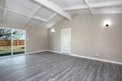7607 Columbine Avenue, California City, CA 93505 - Photo 6