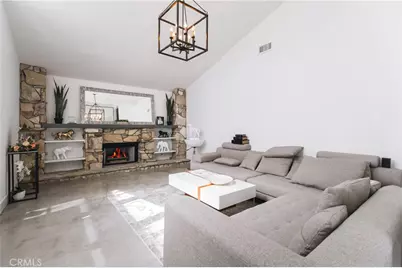 19865 Hiawatha Street, Chatsworth, CA 91311 - Photo 2