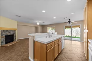 45541 Robinson Dr, Lancaster, CA 93535 - Photo 6