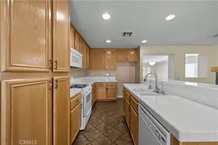 45541 Robinson Dr, Lancaster, CA 93535 - Photo 8