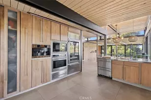 21090 Rios St, Woodland Hills, CA 91364 - Photo 18
