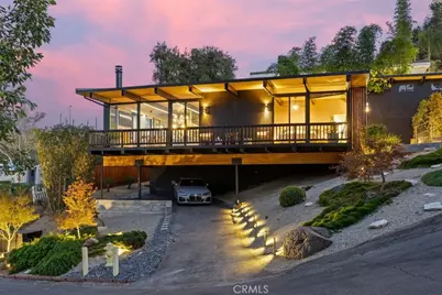 21090 Rios Street, Woodland Hills, CA 91364 - Photo 2