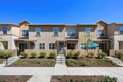 22886 Concord, Saugus, CA 91350 - Photo 1