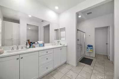 22886 Concord, Saugus, CA 91350 - Photo 24