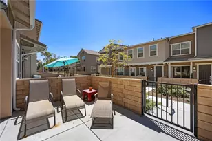 22886 Concord, Saugus, CA 91350 - Photo 40