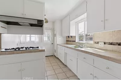 1613 E Ezmirlian, Compton, CA 90221 - Photo 6