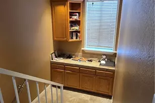 27657 Ironstone Dr, Canyon Country, CA 91387 - Photo 8