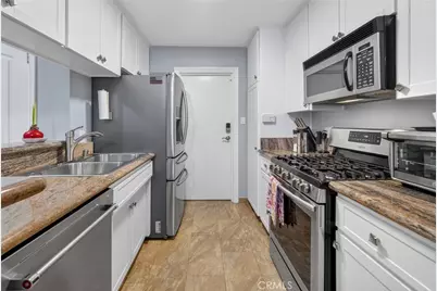 7046 De Celis Place #7, Lake Balboa, CA 91406 - Photo 14