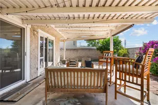 23121 Yvette Ln, Valencia, CA 91355 - Photo 36