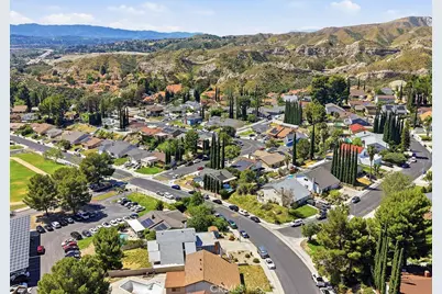 29223 Flowerpark Drive, Canyon Country, CA 91387 - Photo 44