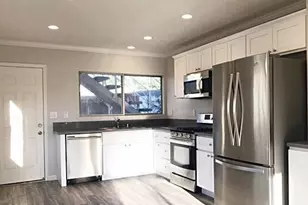 716 Fischer, Glendale, CA 91205 - Photo 2