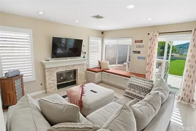 25550 Longfellow Place, Stevenson Ranch, CA 91381 - Photo 10