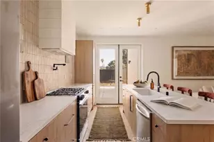 17852 Saticoy St, Reseda, CA 91335 - Photo 6