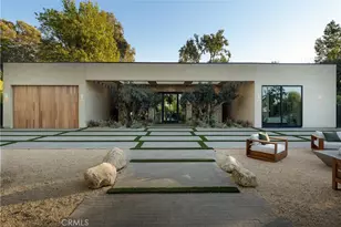 23340 Collins, Woodland Hills, CA 91367 - Photo 4