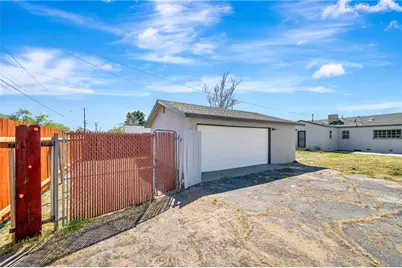 44516 Fern, Lancaster, CA 93534 - Photo 38