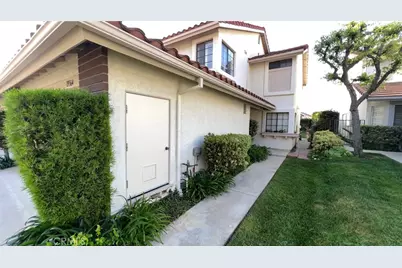 19564 Eagle Ridge, Porter Ranch, CA 91326 - Photo 2