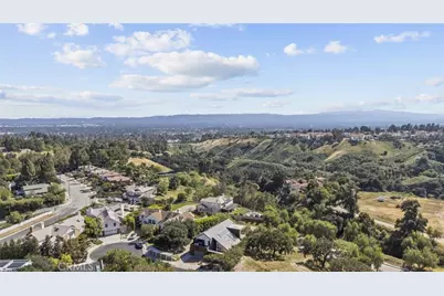 18177 Knoll Hill, Granada Hills, CA 91344 - Photo 52