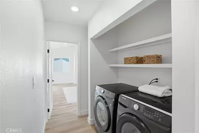 17721 Burbank, Encino, CA 91316 - Photo 26