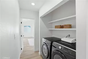 17721 Burbank, Encino, CA 91316 - Photo 26