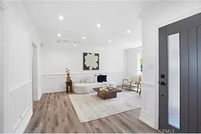 17721 Burbank, Encino, CA 91316 - Photo 6