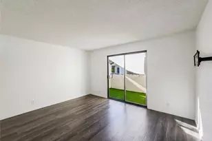 9525 Sylmar Ave, Panorama City, CA 91402 - Photo 14