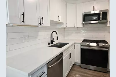9525 Sylmar Avenue #2, Panorama City, CA 91402 - Photo 16