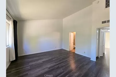 9525 Sylmar Avenue #2, Panorama City, CA 91402 - Photo 12