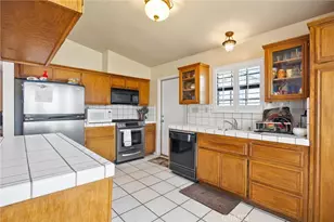 5504 E White Ln, Bakersfield, CA 93307 - Photo 10